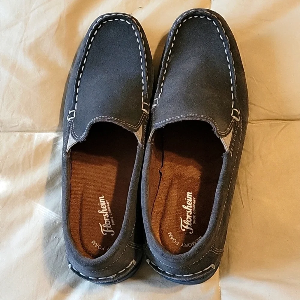 Florsheim kids grey loafers with large stitching